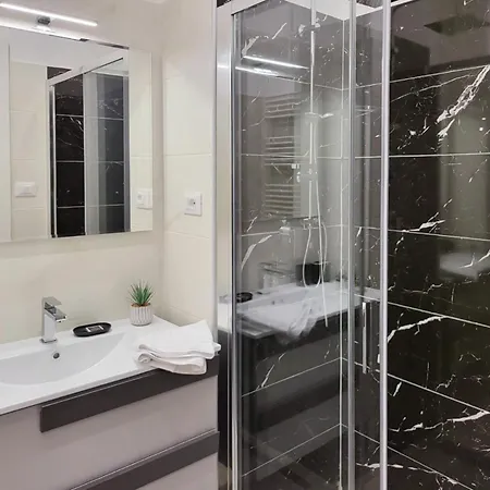 Trastevere Exclusive Three Bedroom - Collection