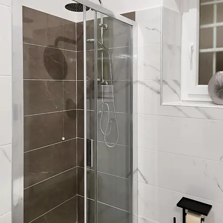 Trastevere Exclusive Three Bedroom - Collection *