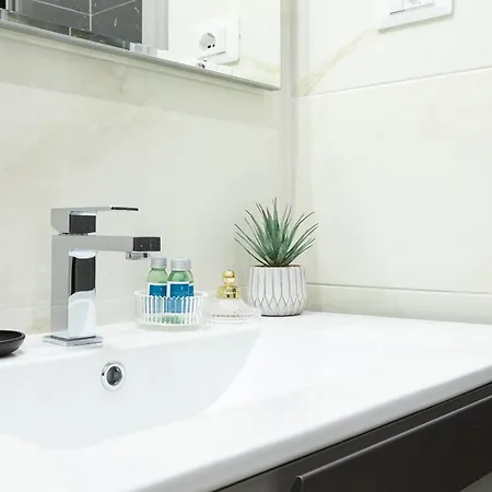 Trastevere Exclusive Three Bedroom - Collection Roma
